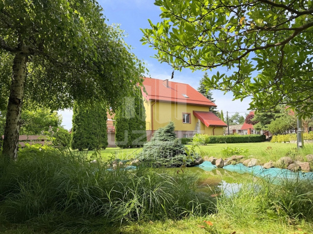 Przestronny dom 30 km od Gdańska, urocza działka
